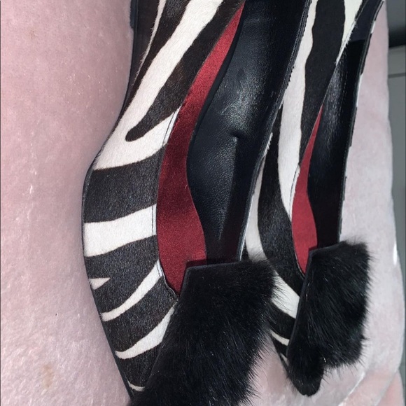 Shoes - Picture 2 of 4